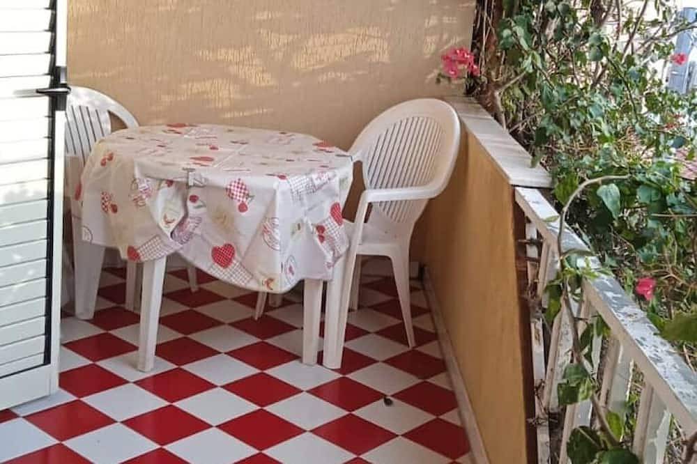 Appartamento intero, Villafiore. Appartamento grande luminoso panoramico mare/montagna Iii piano. in Baunei, Provincia di Ogliastra