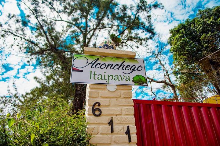 Maison d’hôte pour 2 personnes, avec piscine ainsi que jardin et terrasse, animaux acceptés dans Região Metropolitana do Rio de Janeiro