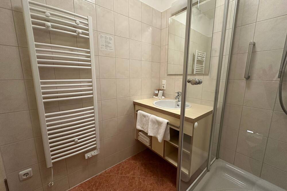 Ganze Wohnung, Ez mit Balkon - Ger-Haus in Waischenfeld, Frankenalb