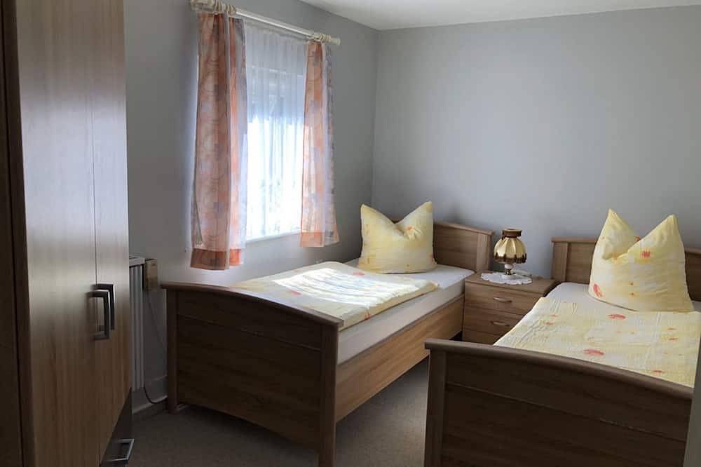Ferienhaus Karger in Sagard auf Rügen mit Terrasse und Garten in Sagard, Nationalpark Jasmund