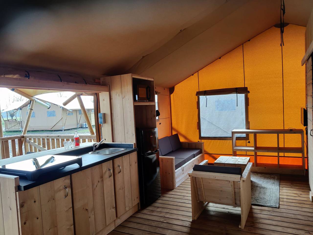 Flevoland Glamping Escape in Bant, Ijsselmeer