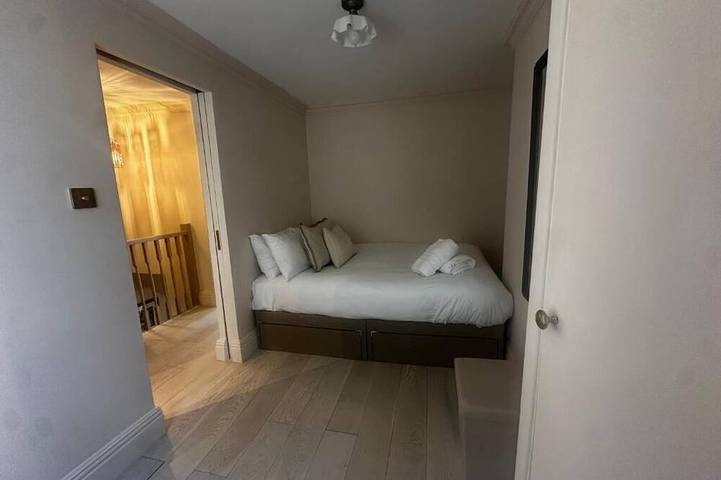 Komplettes gemütliches Ferienhaus am Meer - Minuten zum Strand, Geschäften und Restaurants! in Hove, Brighton