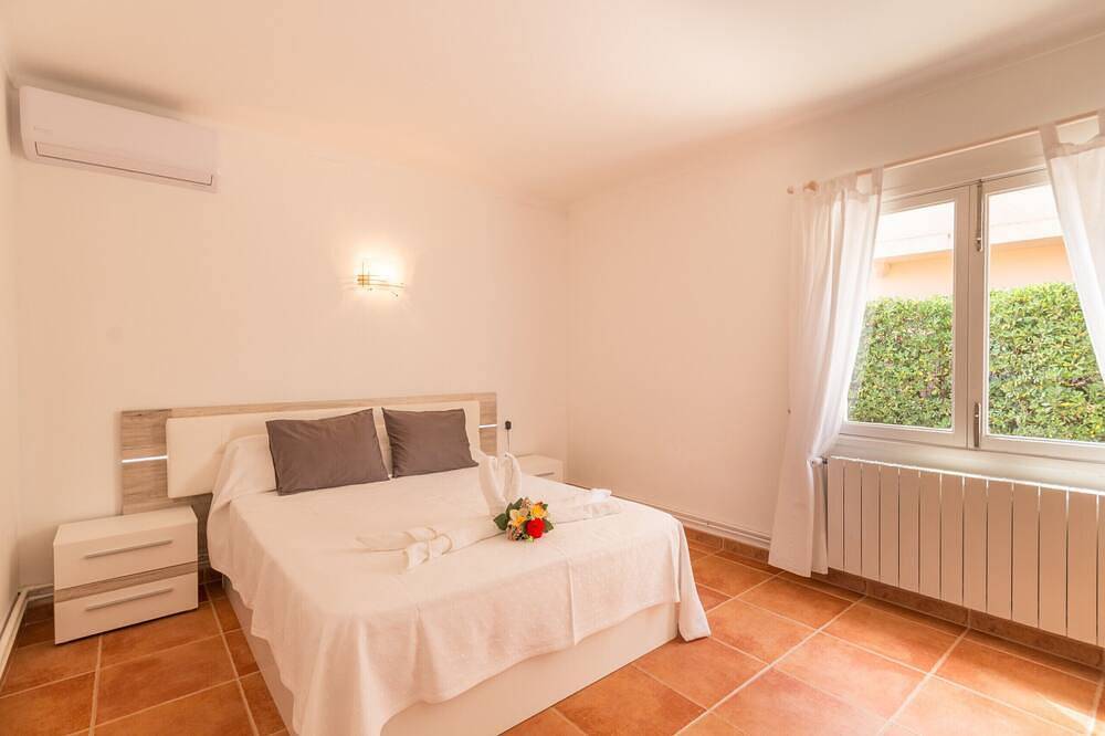 Holiday house with private pool only 200m to the beach, Cala Ratjada, Mallorca in Cala Ratjada, Capdepera