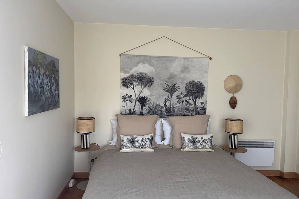 Entire apartment, Appartement cocon tout confort avec piscine pour 4 personnes in Bassillac et Auberoche, Périgord Blanc