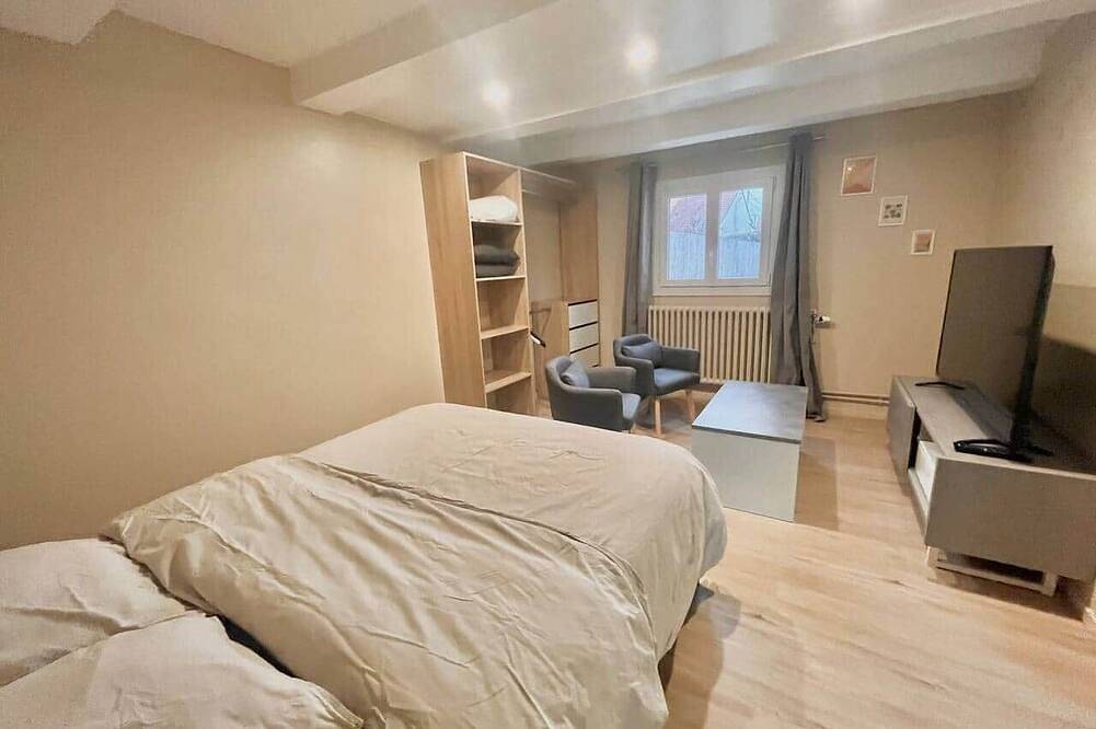 Studio with kitchen, bathroom and private garage in Le Mans, Sarthe