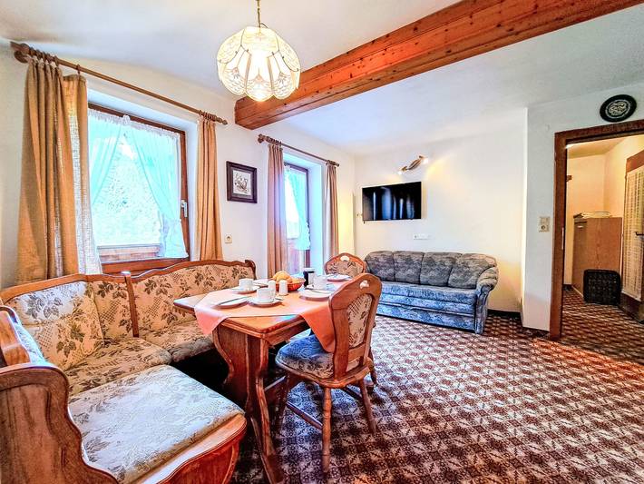Ferienwohnung für 4 Personen, mit Balkon und Terrasse sowie Garten und Ausblick in den Kitzbüheler Alpen - 3