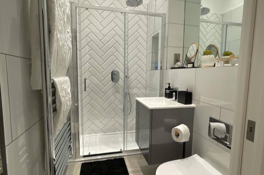 Ganze Wohnung, Modern 2 Bedroom in Sutton, Family Size Rooms With Modern Amentites , Free Wifi in Sutton (London), London