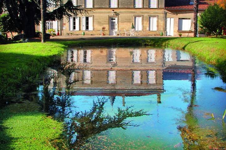 Location de vacances pour 15 personnes, avec jardin et terrasse dans Villeneuve (Gironde)