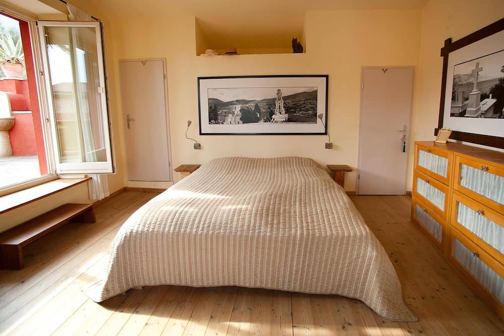 Liebevoll restauriertes Dorfhaus oberh. Bogliaco Gargnano - großzügig. Ausstatt. in Gargnano, Gardasee-Berge