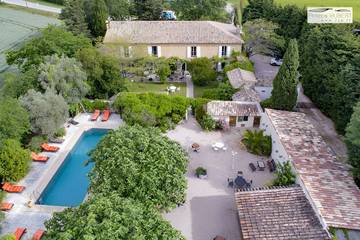 Chambre d’hôte pour 3 personnes, avec piscine et jardin, animaux acceptés à Piolenc