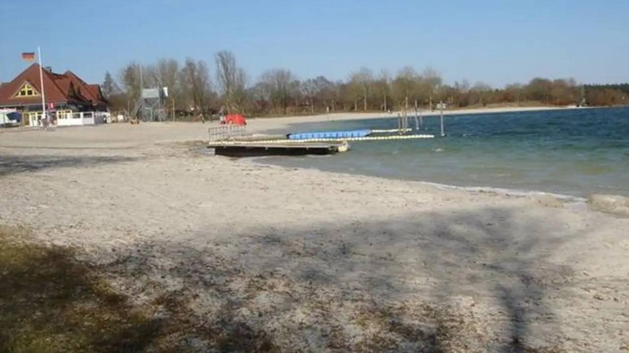 Holiday home for 4 people with terrace in Aurich, Landkreis Aurich