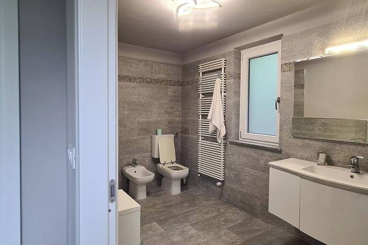 Ganze Wohnung, Villa Fiorita Studio Apartment Lake View in Avigliana, Turin Provinz