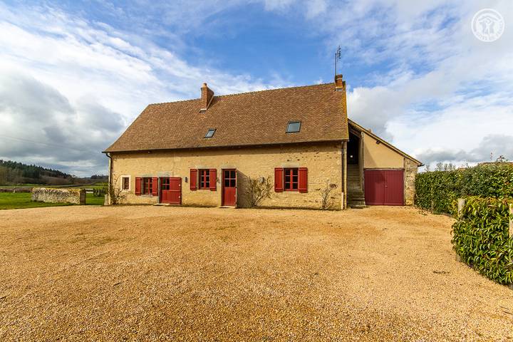 Gîte pour 6 personnes, avec jardin ainsi que terrasse et vue à Mornay