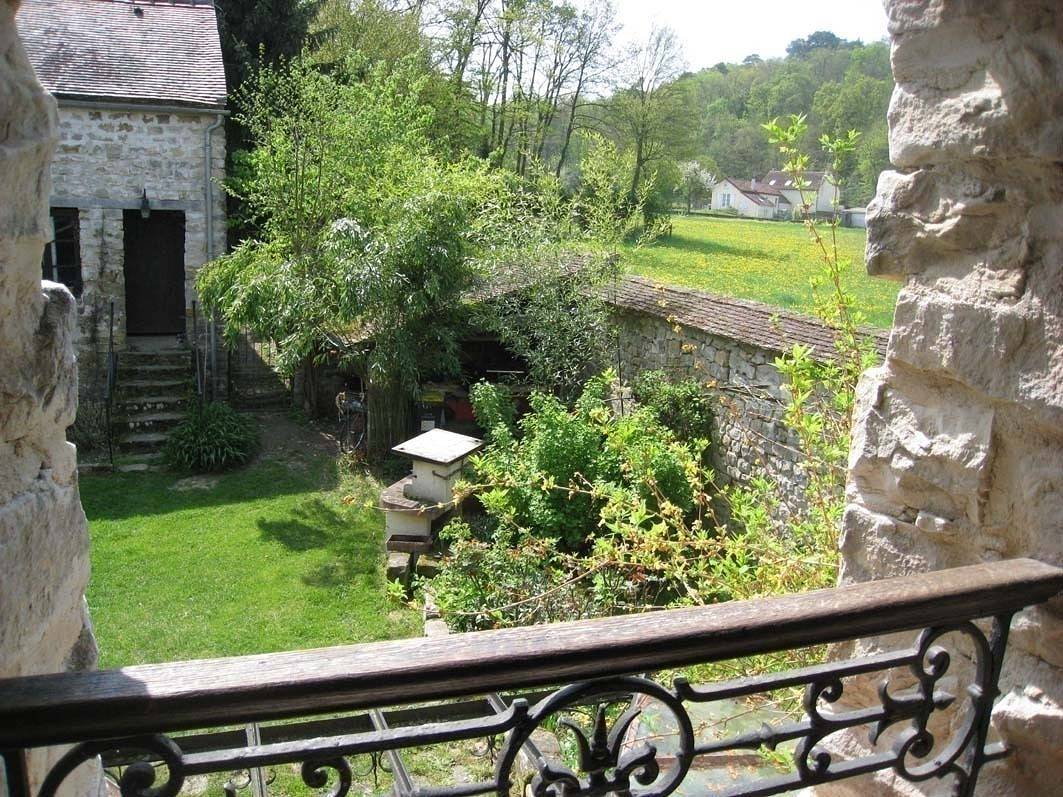 La Casa des Trois Pignons. in Noisy-sur-École, Seine-et-Marne