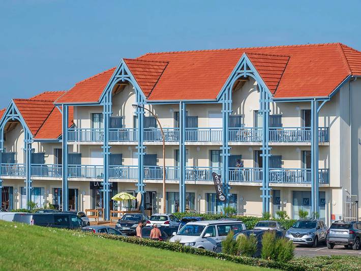 Vakantiewoning voor 6 personen, with zwembad and balkon as well as sauna, met huisdier in Biscarrosse
