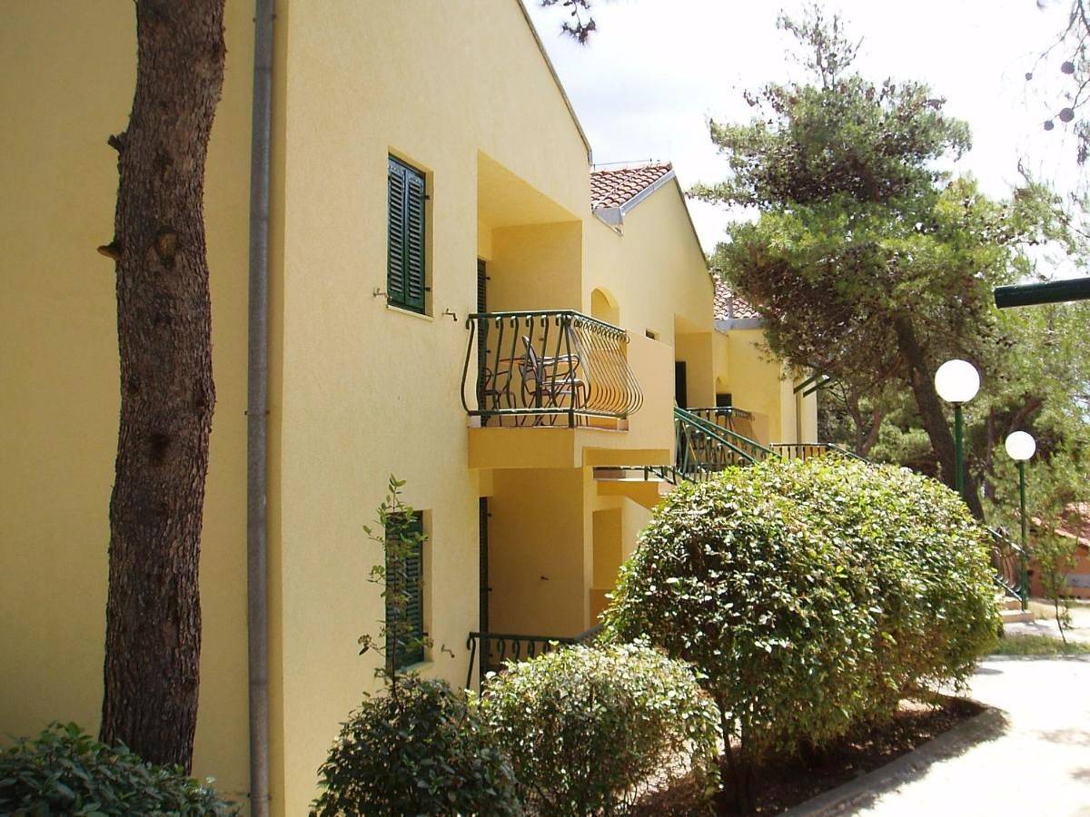 Ganze Wohnung, Kozarica Apartments in Ciuleanu-Veres Beach, Pakostane