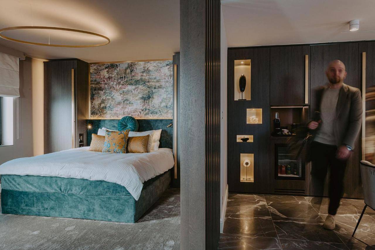 Ailleurs - Suites d'exception in Fleurus, Hainaut