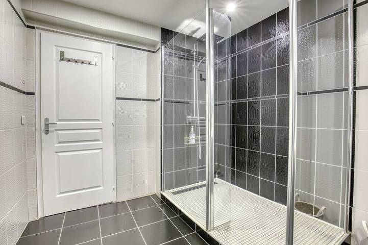 Apartamento entero, In the heart of downtown Saint-Quentin -7 sleeps- 3 bedrooms -150 m2 in San Quintín (Aisne), Aisne