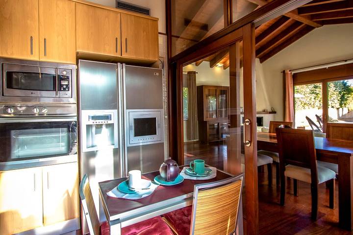 Location de vacances pour 6 personnes, avec jardin à Vidreres - 3