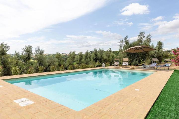 Casa vacanza per 12 persone, con Terrazza e Giardino nonché Piscina e Panorama a Macerata