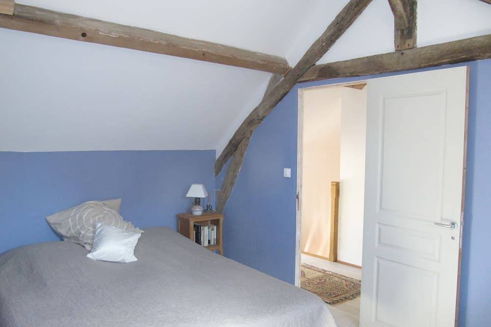 Romantique charming house in quiet and beautiful heart of France in Vesdun, Saint-Amand-Montrond