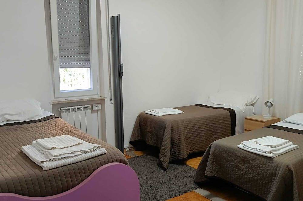 Apartamento entero, Casa De Relajación De La Familia De Los Amados in Casal Morena, Roma