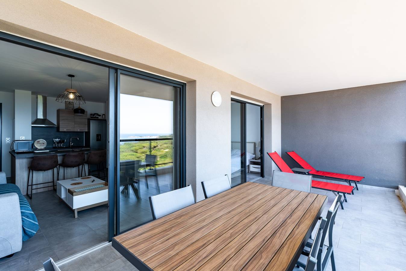 Appartement entier, Appartement de vacances pour 4 personnes avec terrasse in Pietrosella, Région D'ajaccio