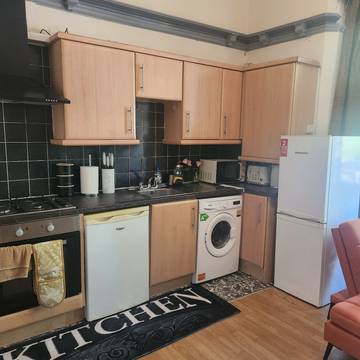 Holiday Apartment for 7 People in Wolverhampton, Birmingham Area, Photo 2