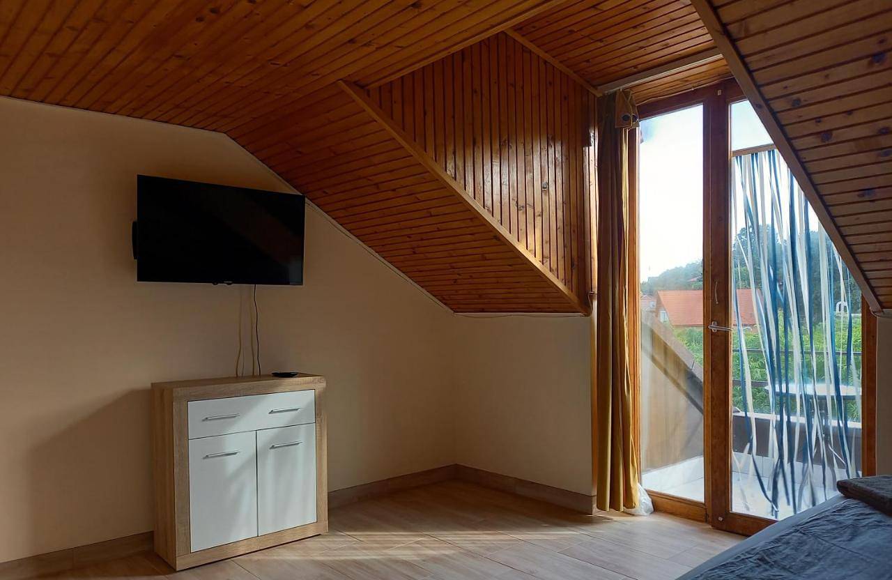 Ganze Wohnung, Malibu Apartment Balaton North in Balatonalmadi, Plattensee nordufer