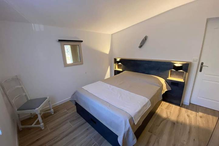 Location de vacances pour 6 personnes, avec jardin ainsi que jacuzzi et balcon à Saint-Privat - 2