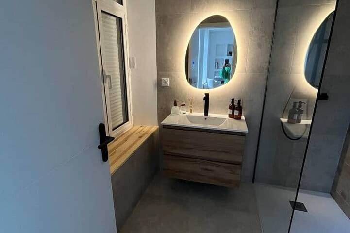 Apartamento entero, Bayt al Nour | Designer & Cozy Apartment in Givet, Parc naturel régional des Ardennes