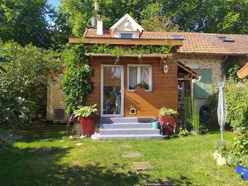 Gîte pour 6 personnes, avec jardin à La Genevraye