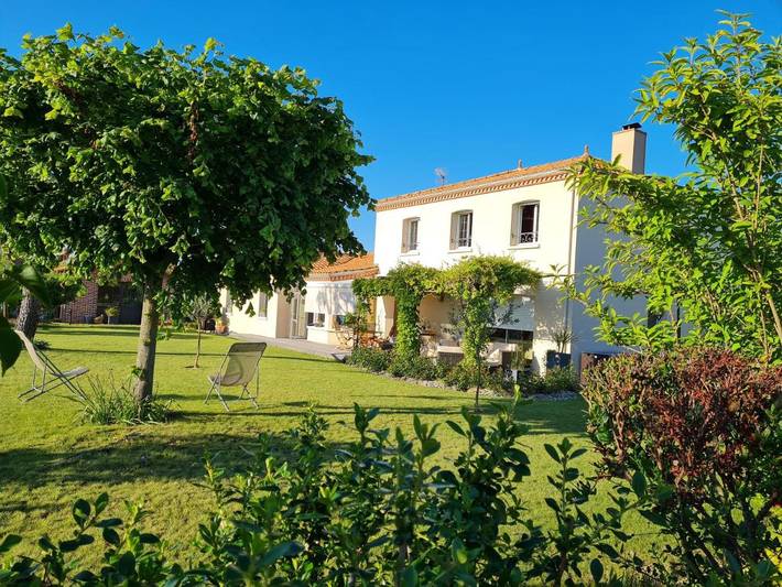 Location de vacances pour 2 personnes, avec jardin et vue à Liré - 3
