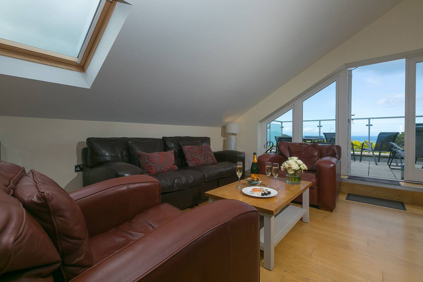 Entire apartment, 7 Sandy Lane in Carbis Bay, Cornwall