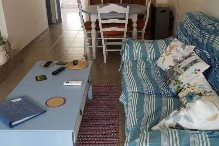 A beautiful 2-bedroom south-facing townhouse five-minutes walk from the beach in Vista de los Ángeles, Mojacar
