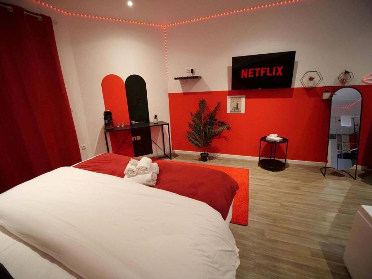 Appartement entier, Suite Romantica Balnéo - Olympe Suites & Spa Lille, Croix, Roubaix in Croix (homonymie), Région de Lille