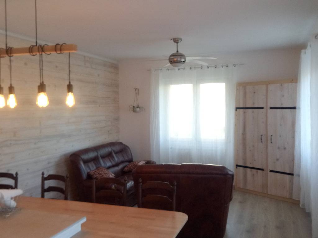 Appartement entier, Gîte Le Saint Cyr in La Rixouse, Parc naturel régional du Haut-Jura