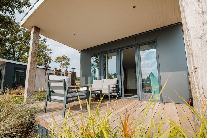 Ferienhaus für 4 Personen, mit Terrasse und Seeblick sowie Balkon/Terrasse in Bergen (Limburg) - 4