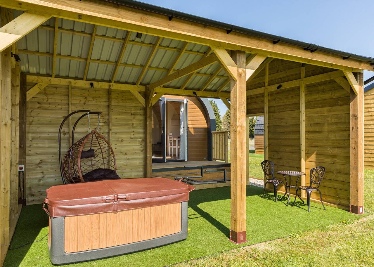 Birch Luxury Pod in Worcestershire