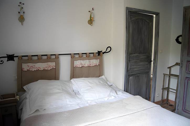 Gîte pour 2 personnes, avec jardin ainsi que terrasse et piscine, animaux acceptés dans le Vaucluse - 3