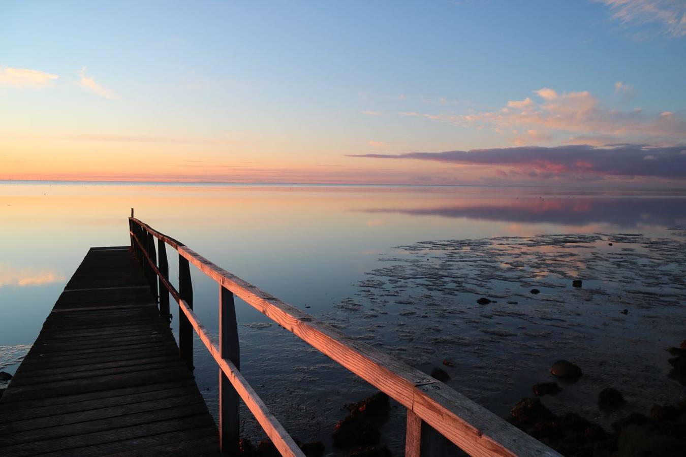 Ganze Wohnung, „Sinfonia" – Ferienwohnung am Meer mit Sauna und Meeresklang in Cappel-Neufeld, Nordholz