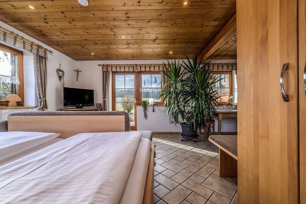 Ganze Wohnung, Ferienwohnung Kuni im Blockhäuserl - Heumanns Blockhäuser am Wald in Pottenstein, Frankenalb