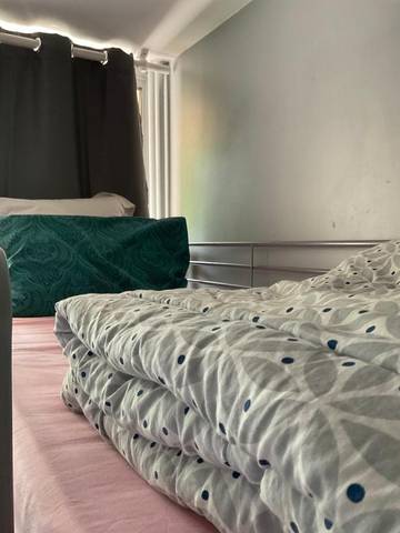 Auberge pour 2 personnes, avec vue à Bobigny