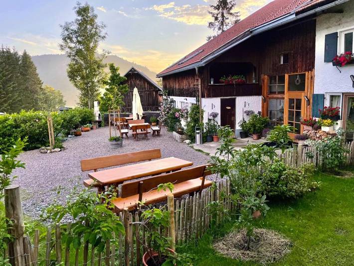 Ferienwohnung für 6 Personen, mit Garten und Ausblick, mit Haustier in Jungholz