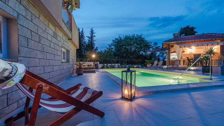 Ferienwohnung für 4 Personen, mit Terrasse und Pool