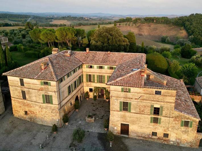 Rustico per 2 persone, con Terrazza e Giardino nonché Piscina a Siena