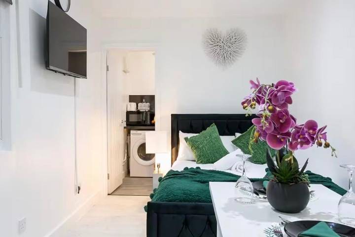 Apartment for 2 people, child-friendly in Croydon