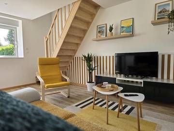Gîte pour 4 personnes, avec terrasse dans Folligny
