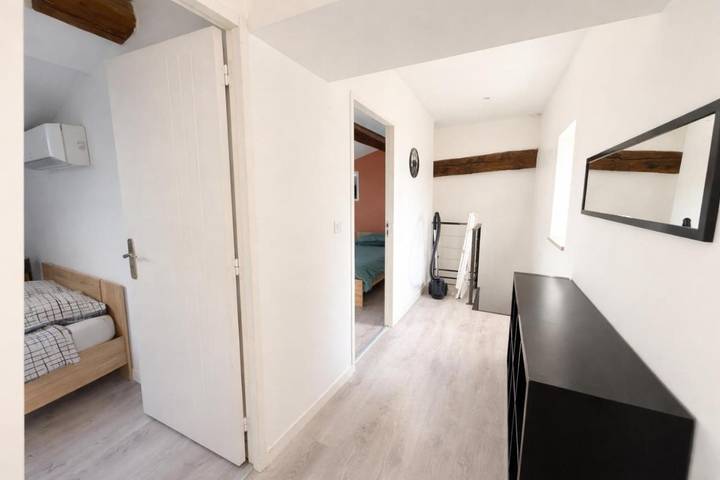 Gîte pour 7 personnes, avec terrasse à Meximieux - 4