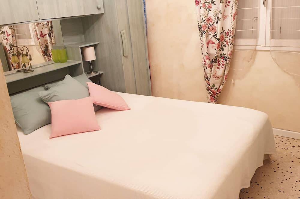 Appartamento intero, Appartamento vicino alle spiagge e al centro della penisola di Giens in Hyeres, Parco nazionale di Port-Cros